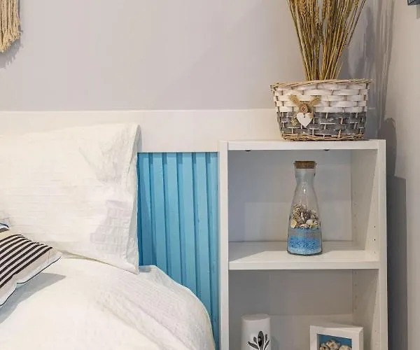 Alcharb - Modern - Center