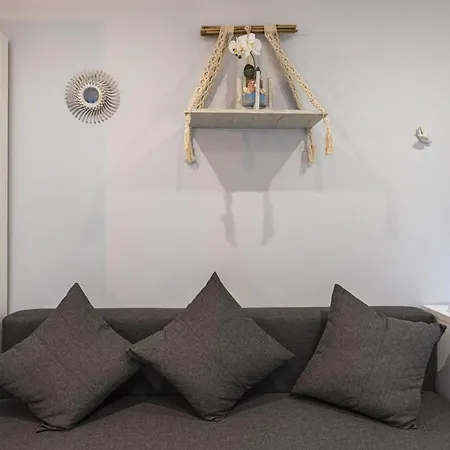 Alcharb - Modern - Center Apartament *